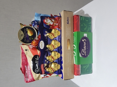 Holiday Baskets - Holly Days